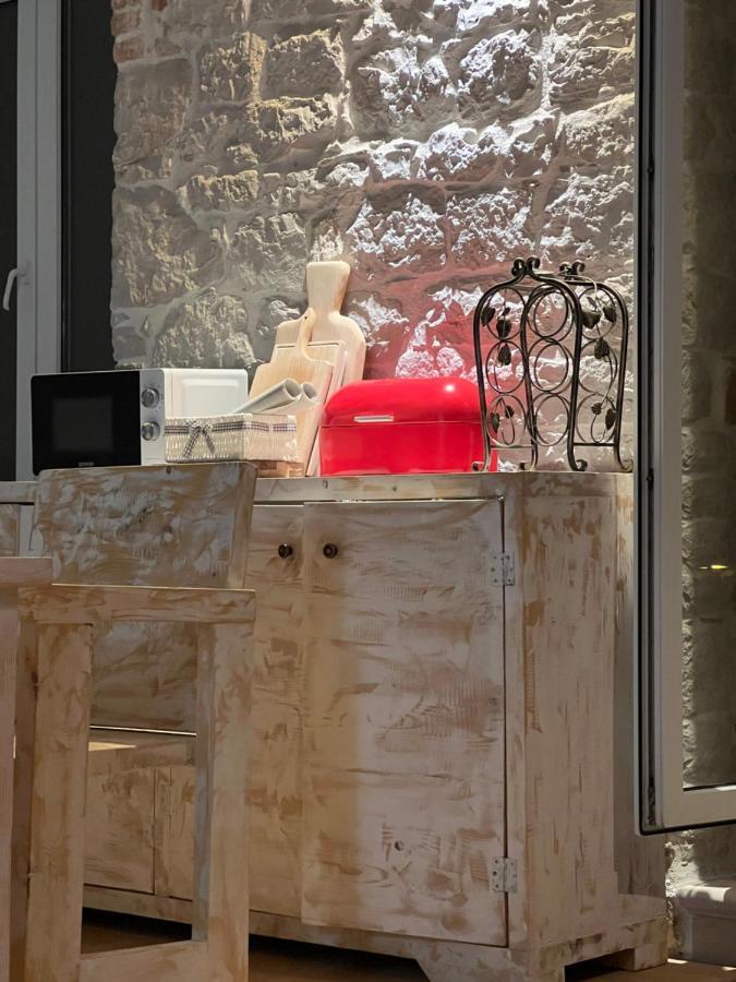 شقة Palazzo Di Toma ميلنا المظهر الخارجي الصورة